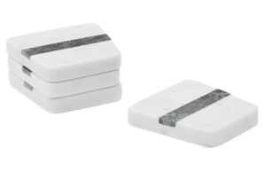 Set čtyř bílo-zelených mramorových podtácků Kave Home Nira